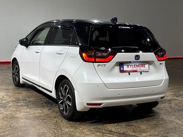 Image for 2021 Honda Fit 1.5 HYBRID AUTOMATIC - WHITE/BLACK TWO TONE - FACTORY ALLOYS - CRUISE CONTROL - REAR CAMERA