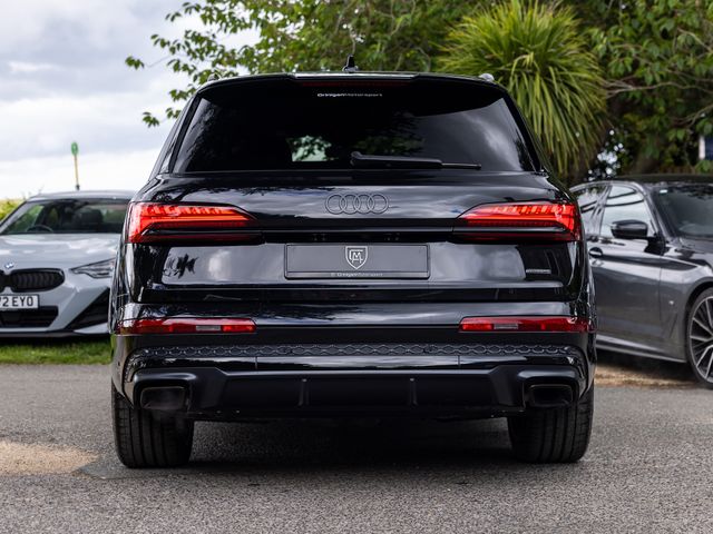Image for 2026 Audi Q7 TFSIe S Line Black Edition
