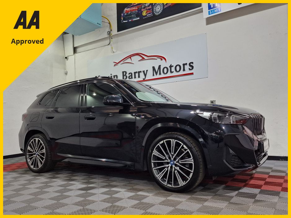 Image for 2023 BMW iX1 30 M SPORT (PRO PACK) X-DRIVE AUTOMATIC **ONE OWNER / 20" IND ALLOYS / ADAPTIVE LED HEADLIGHTS / COMFORT ACCESS / HARMAN KARDON SOUND / REVERSE CAMERA / WIRELESS PHONE CHARGING / BMW SERVICE PACK**