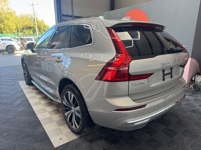 Image for 2021 Volvo XC60 2021 VOLVO Xc60 4wd RECHARGE PLUG-IN HYBRID T8 AWD AUTOMATIC / CRUISE CONTROL / 360 PARKING CAMERA / ELECTRIC MEMORY & HEATED SEATS / APPLE CARPLAY AND MORE