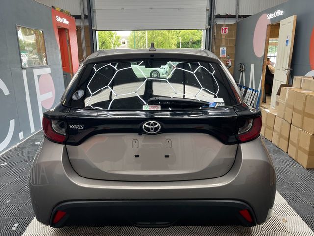 Image for 2021 Toyota Yaris 2021 TOYOTA YARIS X 1.0 AUTOMATIC / REVERSE CAMERA AND MORE