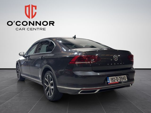 Image for 2019 Volkswagen Passat "Manual drive, timeless looks — this Passat never goes out of style"