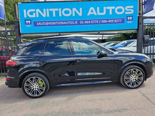 Image for 2016 Porsche Cayenne PETROL/PLUG-IN HYBRID, OPENING PAN ROOF, SERVICE HISTORY, LOW MILEAGE, NATIONWIDE WARRANTY, 5 STAR REVIEWS