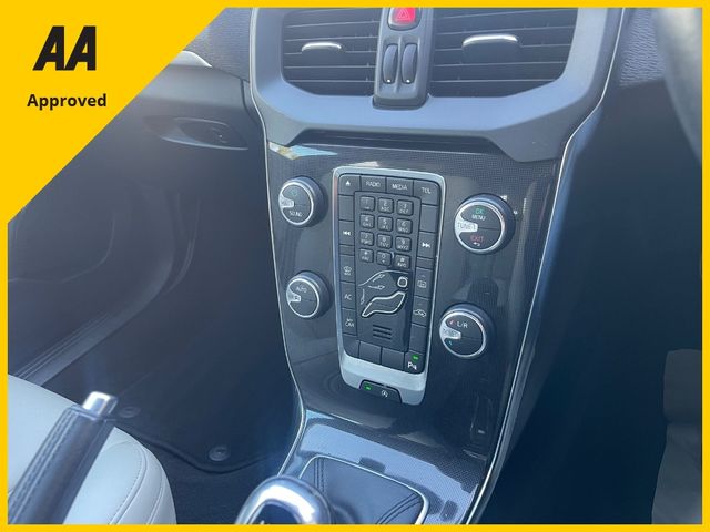 Image for 2017 Volvo V40 D2 MOMENTUM ED FREE DELIVERY