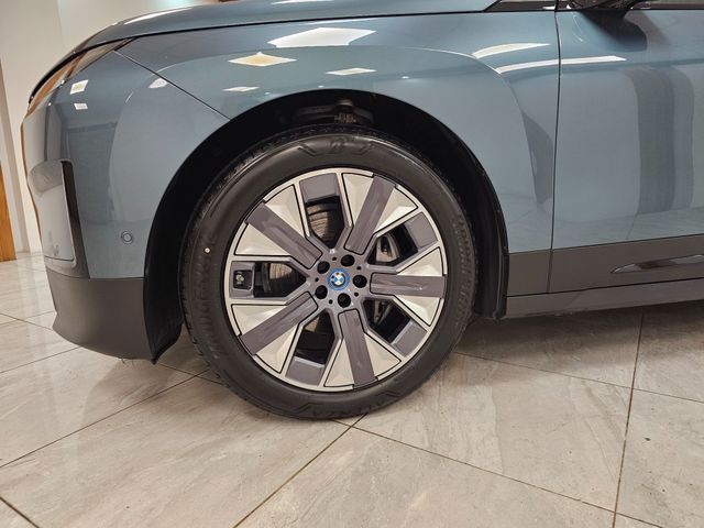 Image for 2024 BMW iX BLUE WITH CREAM