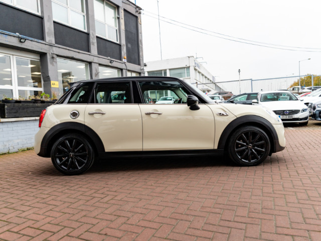 Image for 2018 Mini Cooper 