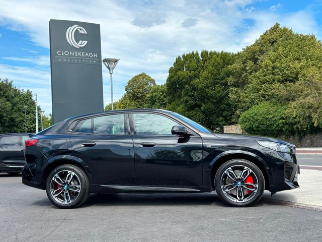 Image for 2025 BMW iX2 EDRIVE20 M SPORT