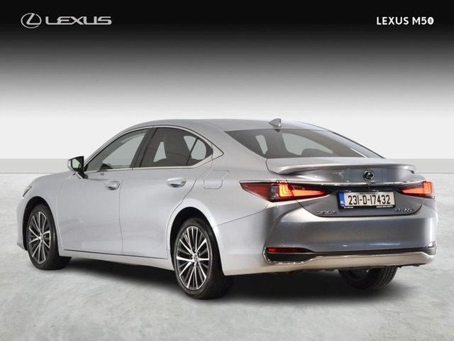 Image for 2023 Lexus ES 300h Dynamic