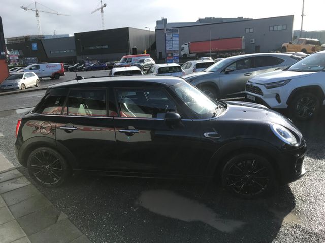 Image for 2016 Mini Cooper 