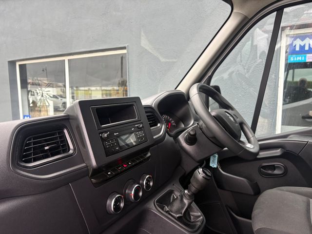 Image for 2023 Renault Master 