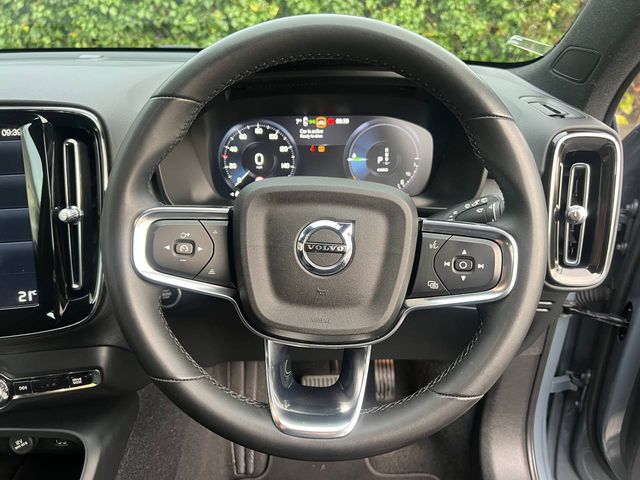 Image for 2022 Volvo XC40 CORE T4 1.5 HYBRID // FULL SERVICE HISTORY // APPLE CARPLAY/ANDROID AUTO // DIGITAL CLUSTER