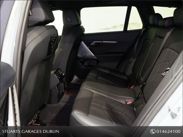 Image for 2025 BMW 5 Series COMFORT PACK, TECH PACK AND 20” ALLOYS* BROOKLYN GREY METALLIC WITH BLACK VEGANZA INTERIOR