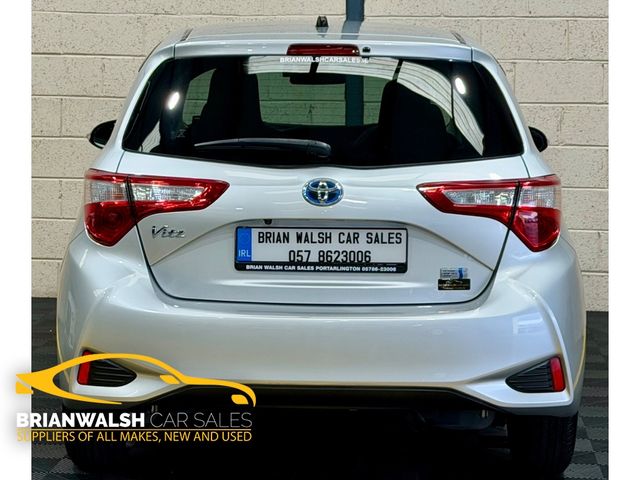 Image for 2019 Toyota Yaris Hybrid F