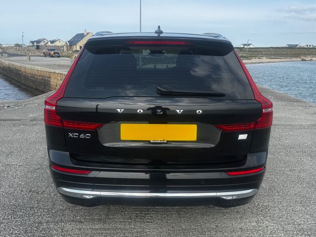 Image for 2023 Volvo XC60 RECHARGE T6 CORE AWD