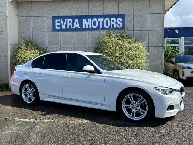 Image for 2019 BMW 3 Series 330e M-SPORT AUTOMATIC 2.0 PETROL HYBRID PHEV //HIGH SPEC//LOW MILES//FULL LEATHER HEATED ELECTRIC SEATS//REVERSE CAMERA//KEYLESS ENTRY//ADAPTIVE CRUISE CONTROL//