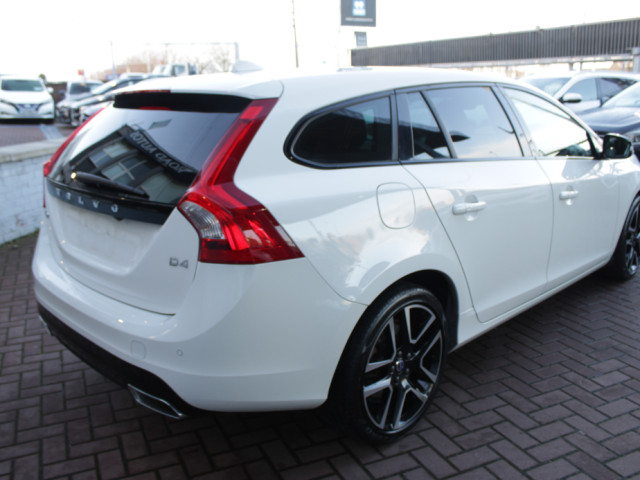 Image for 2017 Volvo V60 2.0D SE LUXURY EDITION 5DR ESTATE AUTO // ONLY 60, 000 KMS // STUNNING CAR IN MINT CONDITION // BUY WITH CONFIDENCE AA AND SIMI APPROVED DEALER 2025 // FINANCE ARRANGED // ALL TRADE INS WELCOME //