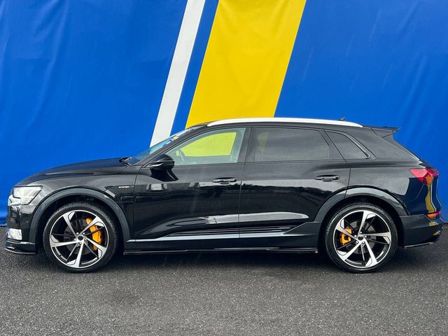 Image for 2021 Audi e-tron 50 QUATTRO RS-PERFORMANCE // NEW 22" RSQ ALLOYS // ADAPTIVE AIR SUSPENSION // APPLE CARPLAY/ANDROID AUTO