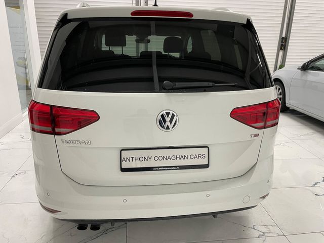 Image for 2017 Volkswagen Touran 