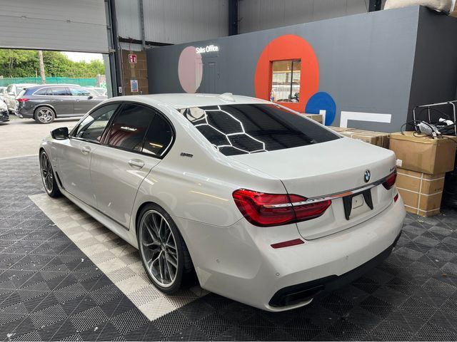 Image for 2016 BMW 7 Series 2016 BMW 740E M-SPORT iPERFORMANCE 2.0 AUTOMATIC / CRUISE CONTROL / 360° CAMERA / ELECTRIC MEMORY MASSAGING & HEATED SEATS / PADDLE SHIFTERS / PANORAMIC SUNROOF / AMBIENT LIGHTS AND MORE