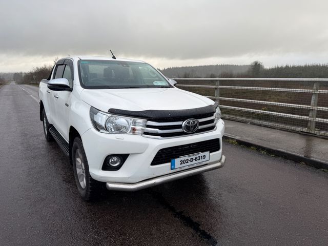 Image for 2020 Toyota Hilux Double CAB SR5 4DR