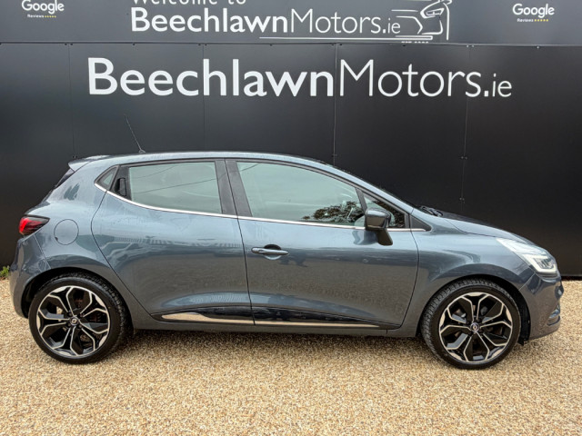 Image for 2018 Renault Clio 0.9 TCE 90 BHP Dynamique S NAV // 09/28 NCT // STUNNING CONDITION // SAT NAV, REAR PARKING SENSORS AND BLUETOOTH // VERY LOW MILEAGE //