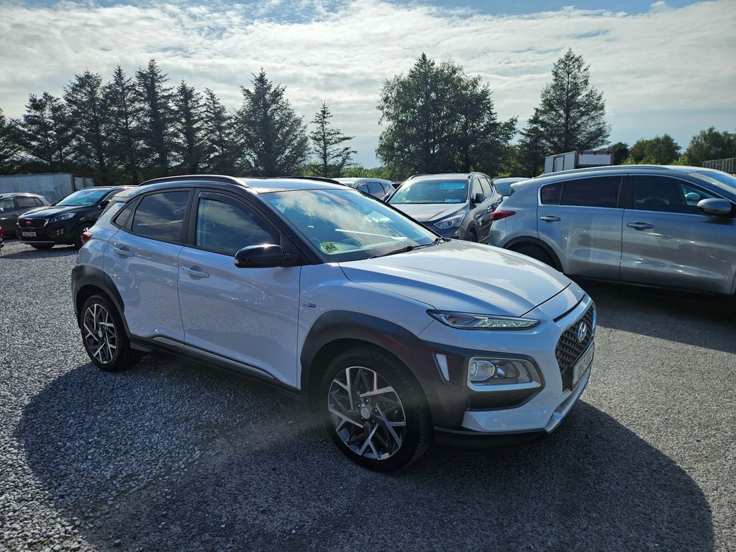 Image for 2021 Hyundai Kona Kauai Executive Hybrid 2 Tone 5DR AU
