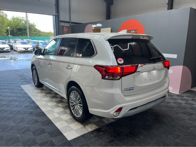 Image for 2019 Mitsubishi Outlander €22950! OUTLANDER 2.4 HYBRID / 72k KMs / HEATED SEATS + STEERING WHEEL , REVERSE CAMERA , ADAPTIVE CRUISE & MORE