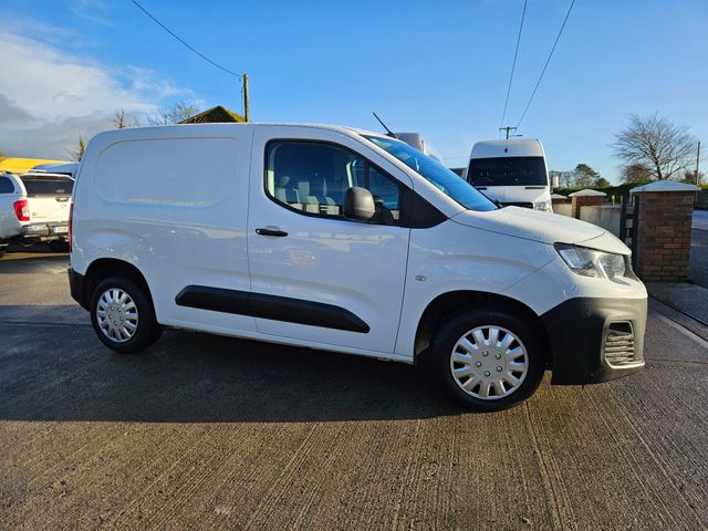 Image for 2020 Peugeot Partner Prof Plus 1.6hdi 100 1000KG 2D