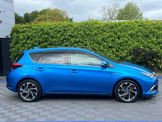 Image for 2017 Toyota Auris 1.8 HYBRID AUTO // REVERSE CAMERA // LEATHER HEATED SEATS // CRUISE CONTROL