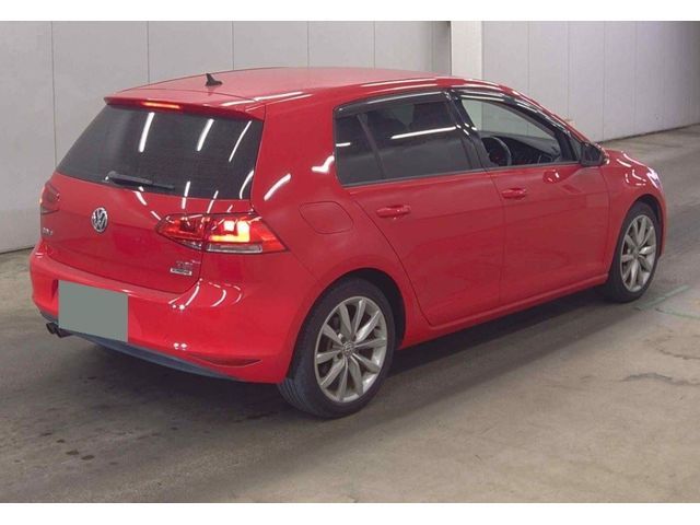 Image for 2015 Volkswagen Golf Highline