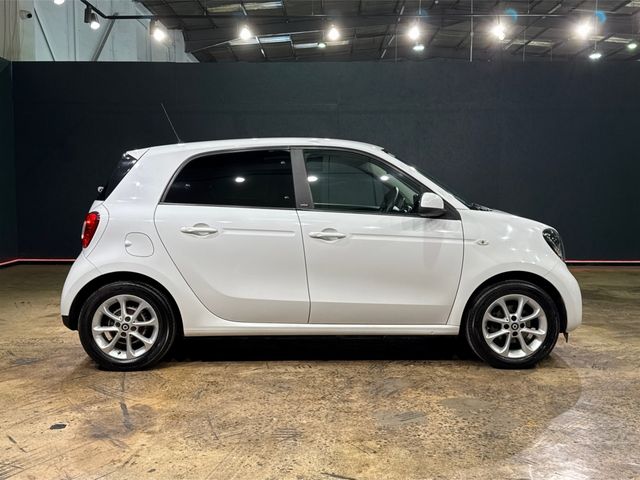 Image for 2017 Smart Forfour 1.0 AUTOMATIC - FACTORY ALLOYS - CRUISE CONTROL - MULTI FUNCTION STEERING WHEEL - HEATED SEAT