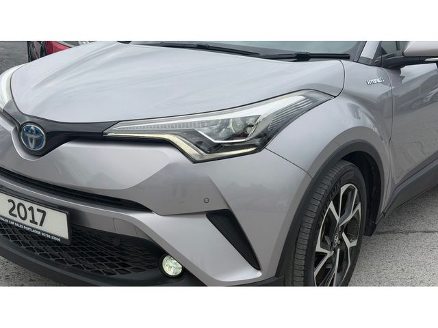 Image for 2017 Toyota C-HR G Package Leather seats