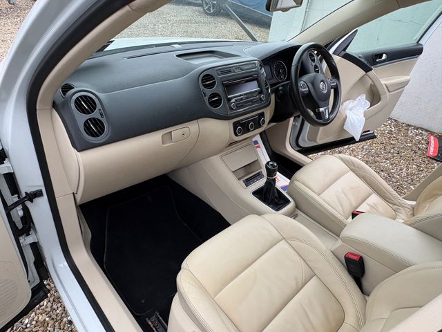 Image for 2014 Volkswagen Tiguan 2.0 TDI 140 Sport - Beige Leather