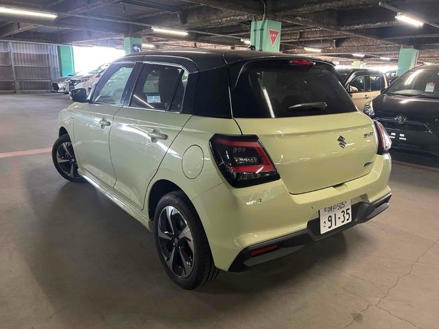 Image for 2024 Suzuki Swift 1.2 HYBRID AUTOMATIC - MZ SPEC (HIGH SPEC) - UPGRADED 16'' ALLOYS - APPLE CARPLAY - CRUISE CONTROL - PADDLE SHIFT - TWO TONE GREEN/BLACK