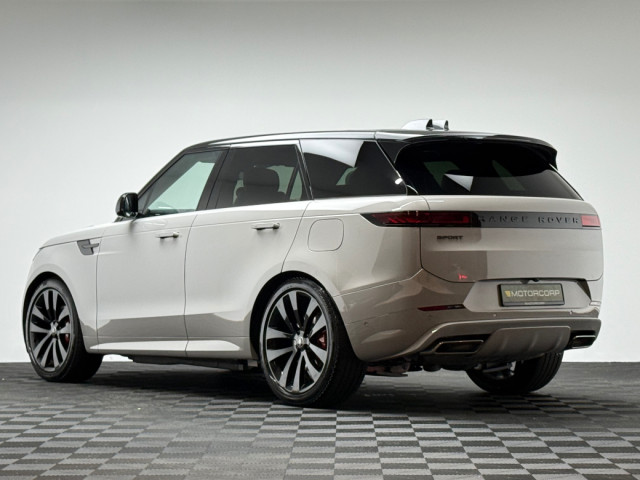 Image for 2026 Land Rover Range Rover Sport P460E EDITION
