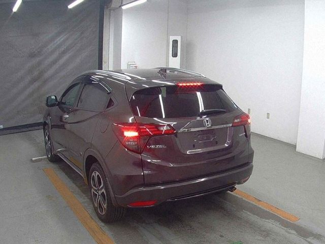 Image for 2018 Honda Vezel 1.5 HYBRID AUTOMATIC - BLACK HALF LEATHER SEATS - 17'' FACTORY ALLOYS - HEATED SEATS