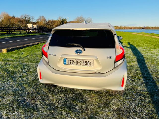 Image for 2017 Toyota Aqua DAA-NHP10