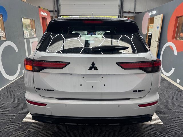 Image for 2023 Mitsubishi Outlander 2023 MITSUBISHI OUTLANDER PHEV P 2.4 BLACK EDITION AUTOMATIC / CRUISE CONTROL / 360 CAMERA / ELECTRIC MEMORY & HEATED SEATS / HEATED STEERING WHEEL / PADDLE SHIFTERS / 7 SEATS OPTION AND MORE