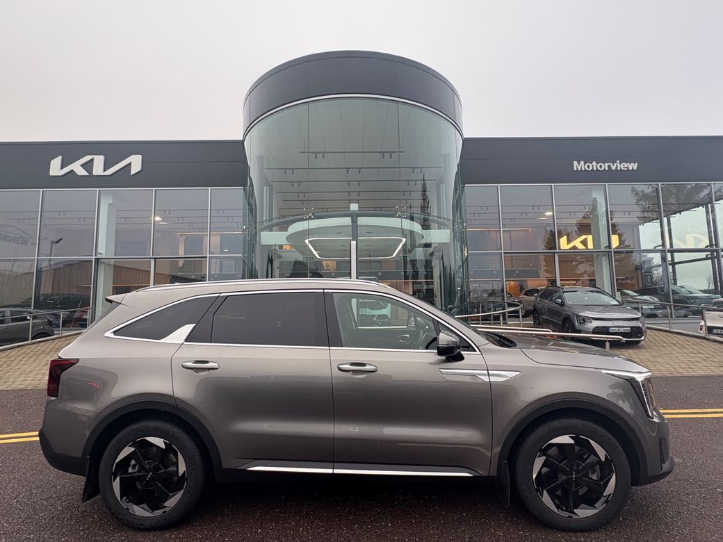 Image for 2025 Kia Sorento DSL new model 7S, 2.2 diesel auto, **7 year warranty** **3 year AA** **3.9% finance** Apple CarPlay, Sat Nav, Heated Steering Wheel, Touch Screen Infotainment System