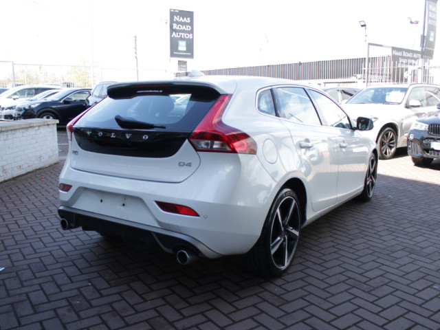 Image for 2016 Volvo V40 2.0D4 R-DESIGN PLUS 5DR HATCHBACK AUTO // RARE R-DESIGN WITH PANORAMIC SUNROOF // STUNNING CAR // BUY WITH COMFIDENCE AA AND SIMI APPROVED DEALER 2026 // FINANCE ARRANGED // ALL TRADE INS WELCOME // 