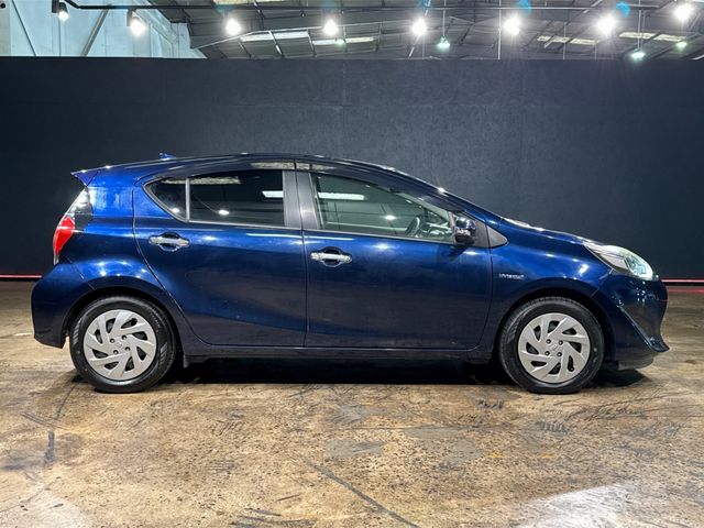 Image for 2018 Toyota Aqua 1.5 HYBRID S STYLE BLACK - PUSH BUTTON START/STOP - TOYOTA SAFETY SENSE - A/C HEATING CONTROLS