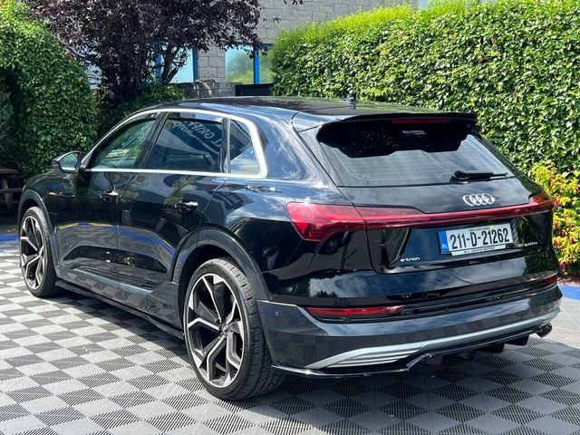 Image for 2021 Audi e-tron 50 RS-PERFORMANCE PACK AUTO APPLE CARPLAY/ANDROID AUTO // ADJUSTABLE AIR SUSPENSION // 22" RSQ ALLOYS