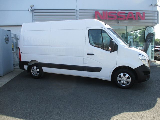 Image for 2023 Nissan Interstar L2 H2 135 FWD AIR CONDITIONING CP