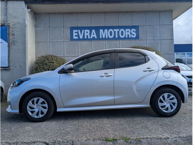 Image for 2021 Toyota Yaris X HYBRID AUTOMATIC 1.5 PETROL //LOW MILES//REVERSE CAMERA//ADAPTIVE CRUISE CONTROL//