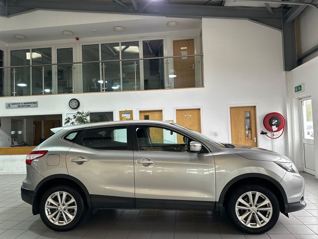 Image for 2015 Nissan Qashqai 1.2 PET SV 5DR