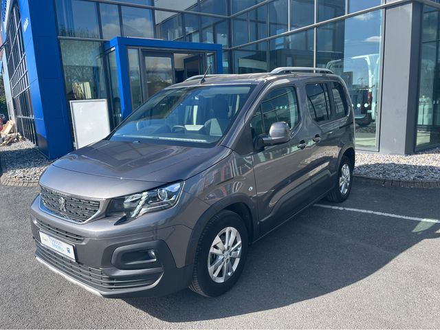 Image for 2021 Peugeot Rifter Horizon RS Wheelchair Accessible