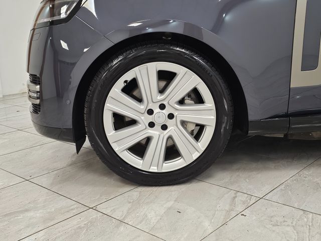 Image for 2025 Land Rover Range Rover HSE MODEL 