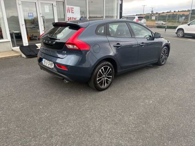Image for 2019 Volvo V40 D3 MOM ED 5DR Auto