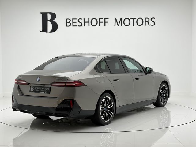 Image for 2024 BMW i5 40 M-SPORT=ONLY 13000 MILES//1 OWNER//AS NEW=FULL BMW SERVICE HISTORY=TAILORED FINANCE PACKAGES AVAILABLE=TRADE IN'S WELCOME