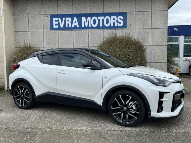 Image for 2020 Toyota C-HR GR SPORT AUTOMATIC HYBRID 1.8 PETROL //HIGH SPEC//HALF LEATHER HEATED SEATS//ADAPTIVE CRUISE CONTROL//KEYLESS ENTRY//REVERSE CAMERA//
